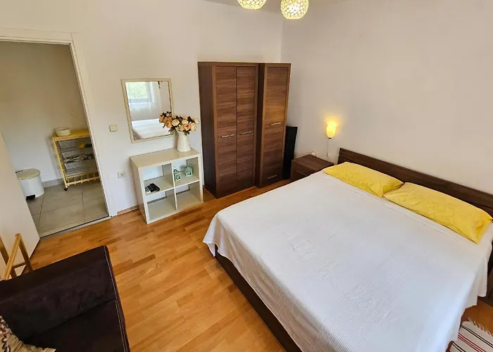 Lejlighed 1 Bedroom Cozy In Vrbnik (Primorje-Gorski Kotar)