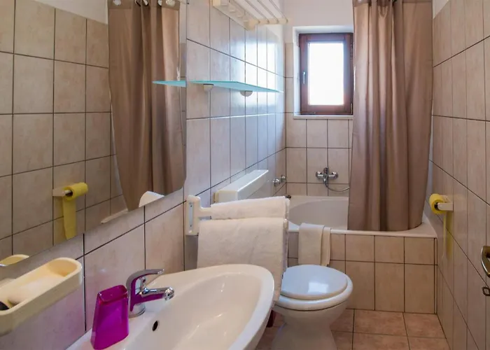 1 Bedroom Cozy In * ヴルブニク